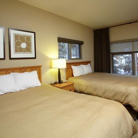 Platinum Suites Resort - Vacation Rentals Канмор Экстерьер фото