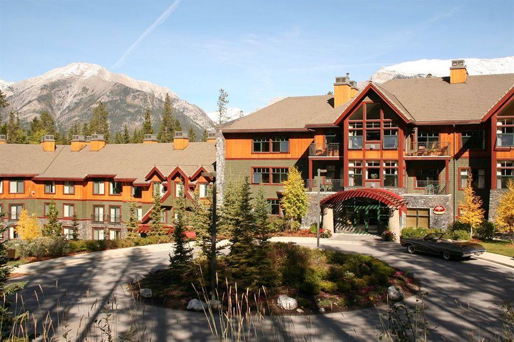 Platinum Suites Resort - Vacation Rentals Канмор Экстерьер фото
