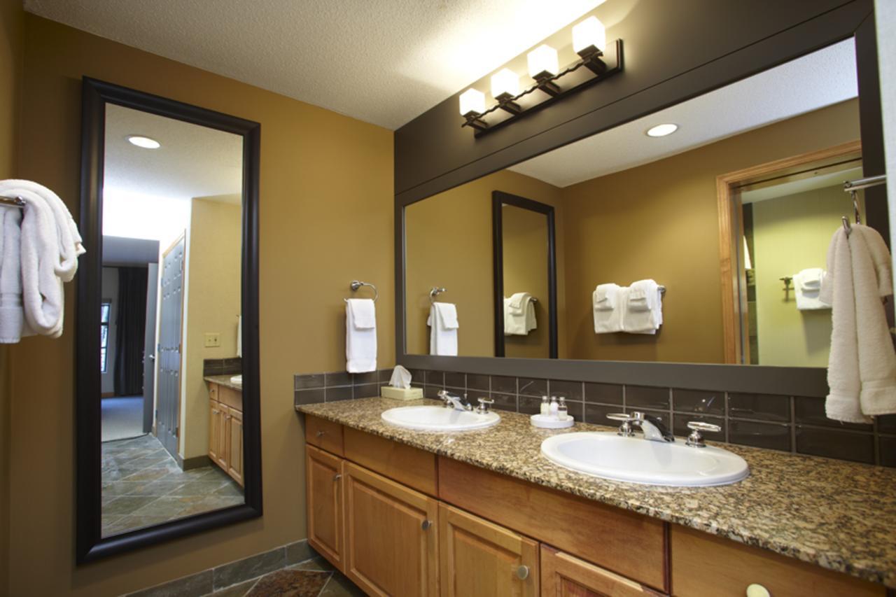 Platinum Suites Resort - Vacation Rentals Канмор Экстерьер фото