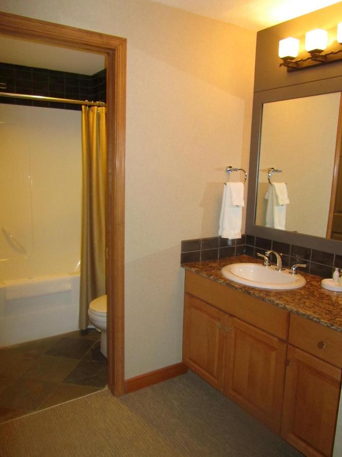 Platinum Suites Resort - Vacation Rentals Канмор Номер фото